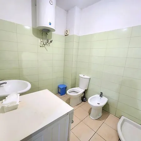 Spacious Apt, Close To Lungomare *
