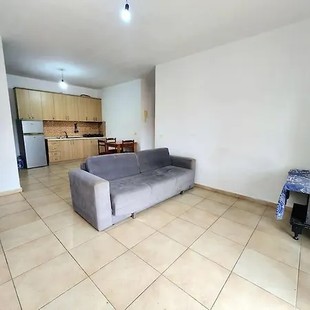 Spacious Apt, Close To Lungomare דירה *